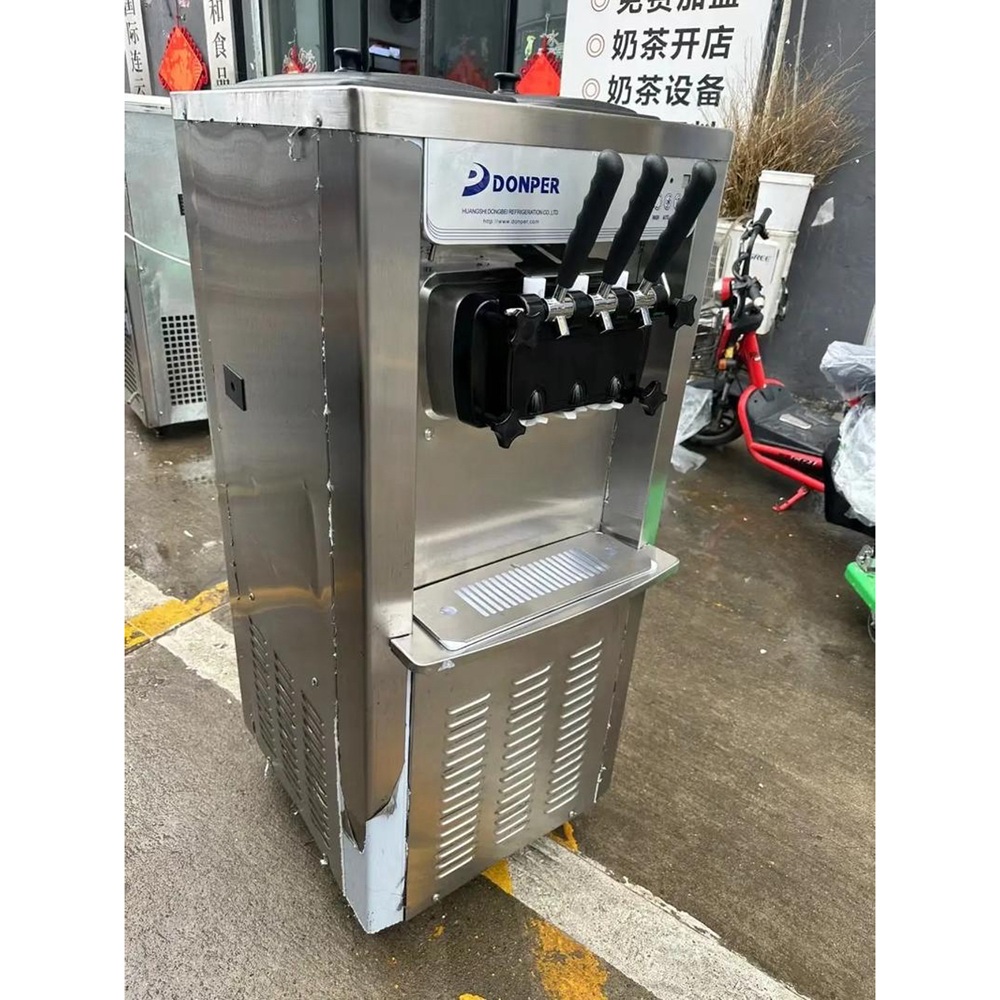 Machine à fabriquer des glaces - Soft Serve Ice Cream Machine avis et prix
